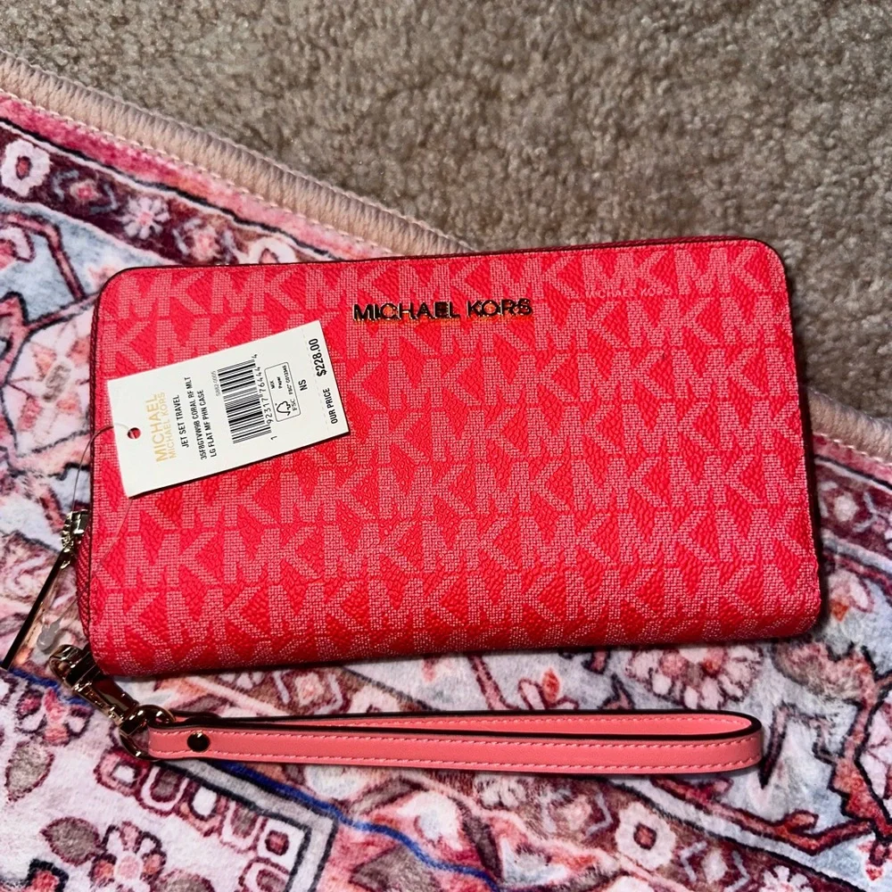 Hot pink Michael Kors wristlet